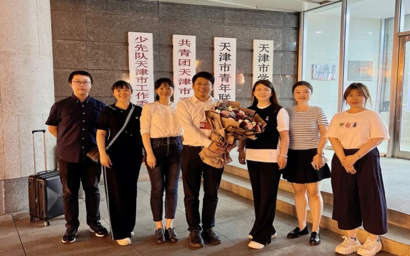 歡迎融誠物產(chǎn)集團(tuán)出席共青團(tuán)十九大代表履職載譽歸來