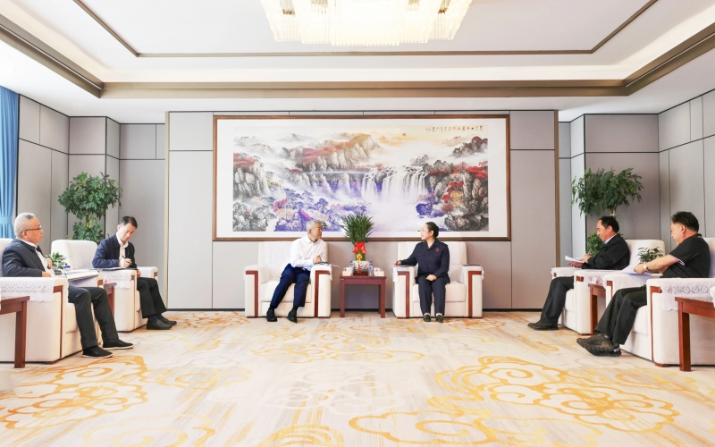 國網(wǎng)天津市電力公司董事長、黨委書記郭銘群深入榮程集團(tuán)走訪調(diào)研