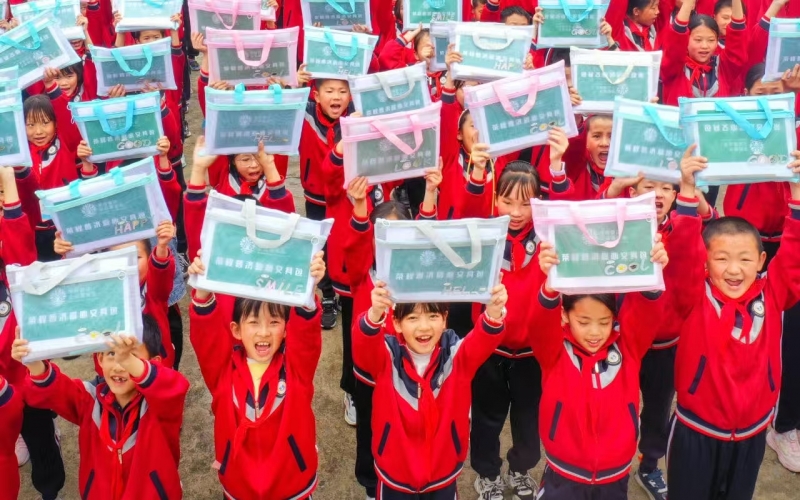 榮程集團(tuán)劃撥百萬資金獎勵優(yōu)秀榮程學(xué)子和教師